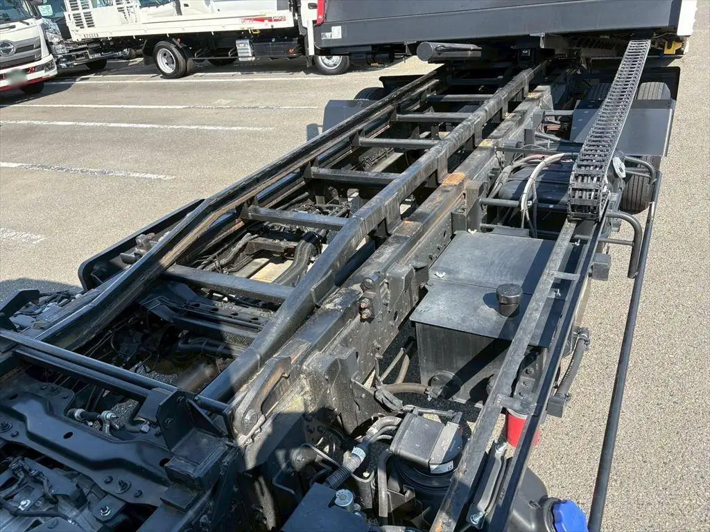 いすゞ フォワード 中型/増トン 車両重機運搬 ラジコン ウインチの中古トラック画像16