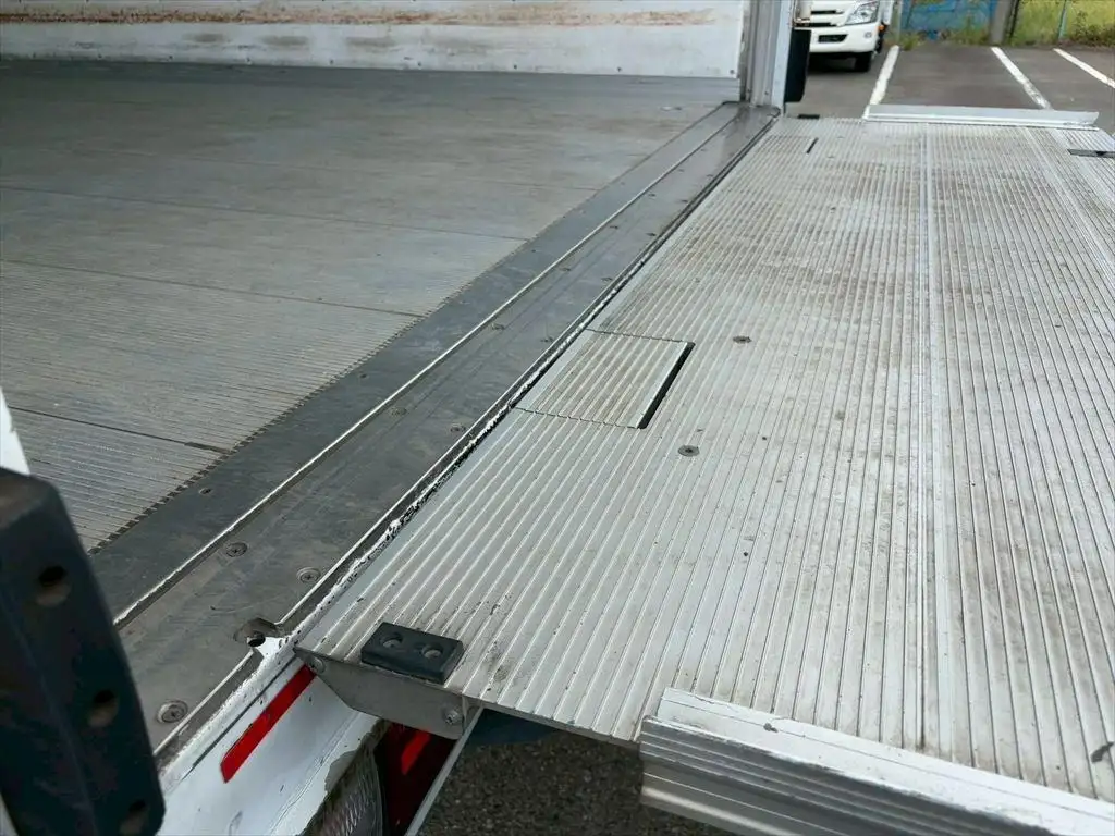 日野 レンジャー 中型/増トン 冷凍冷蔵 低温 パワーゲートの中古トラック画像11