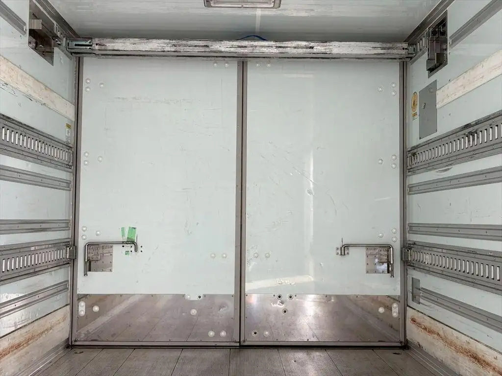 日野 レンジャー 中型/増トン 冷凍冷蔵 低温 パワーゲートの中古トラック画像10