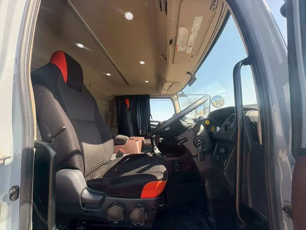 日野 プロフィア 大型 クレーン付 アルミブロック エアサスの中古トラック画像11