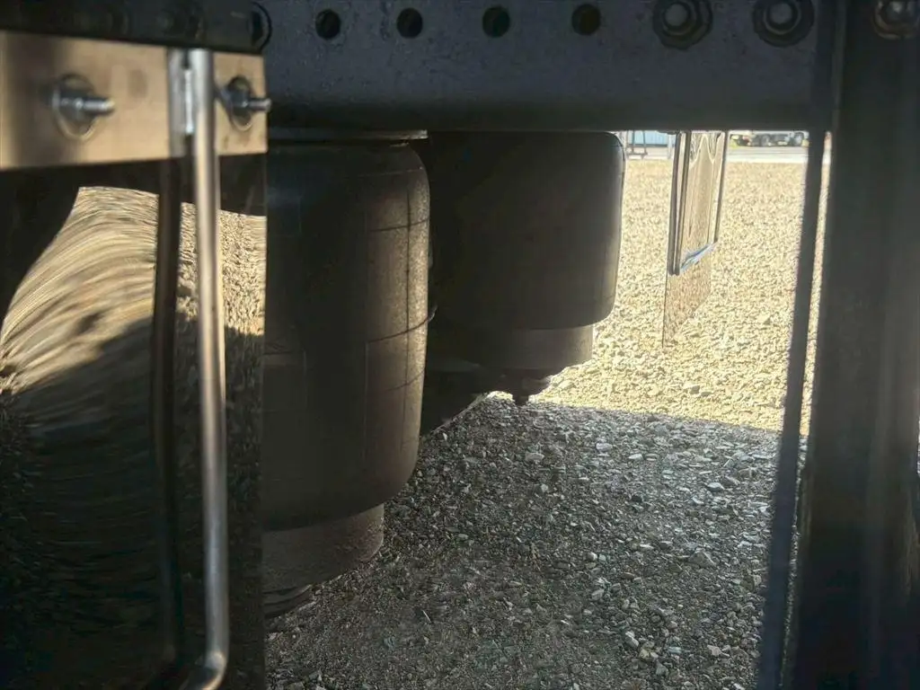 日野 プロフィア 大型 クレーン付 アルミブロック エアサスの中古トラック画像19