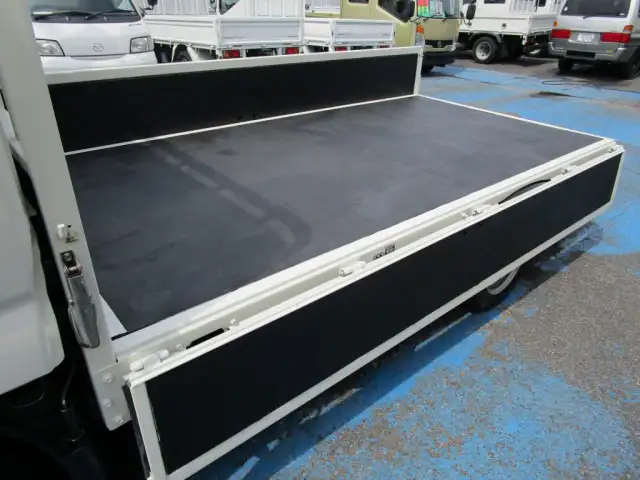 トヨタ ダイナ 小型 平ボディ 2RG-XZC605 R2の中古トラック画像8