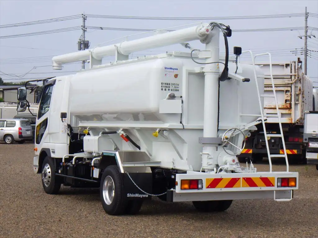 三菱 ファイター 中型/増トン タンク車 バルク 2KG-FK62Fの中古トラック画像4