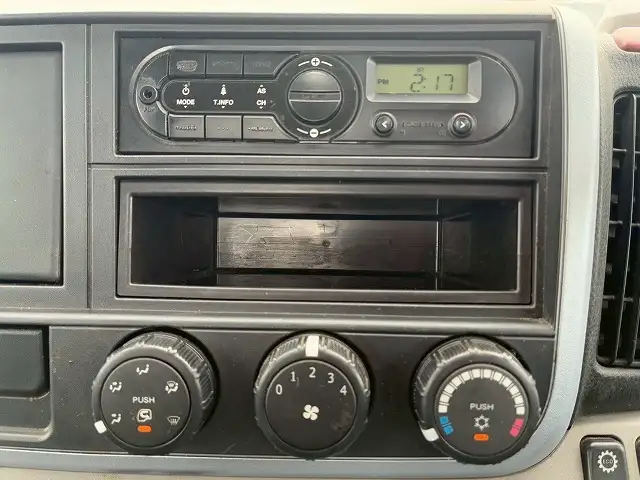 三菱 キャンター 小型 平ボディ パワーゲート TPG-FBA00の中古トラック画像13