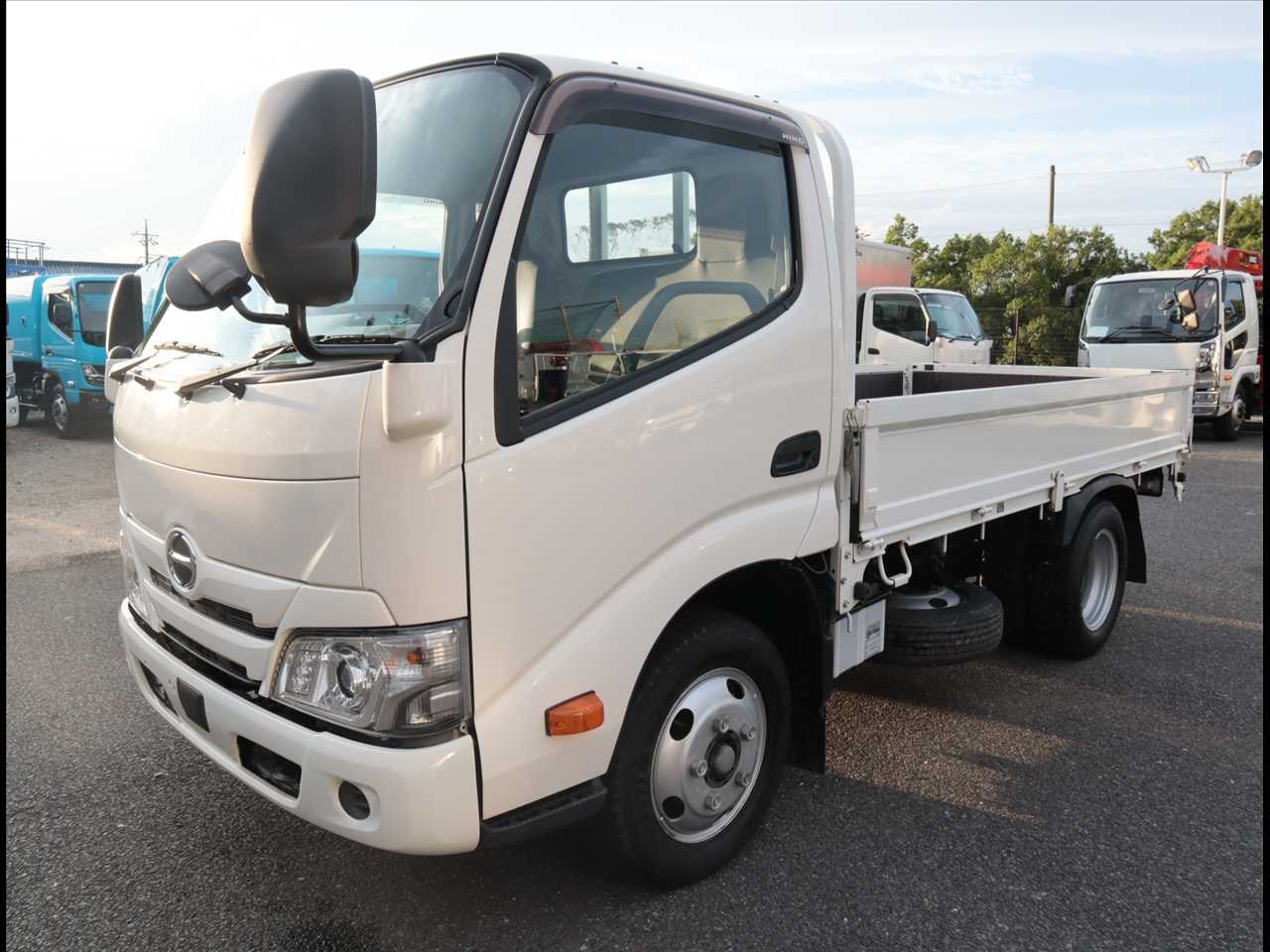 日野 デュトロ 小型 平ボディ 10尺