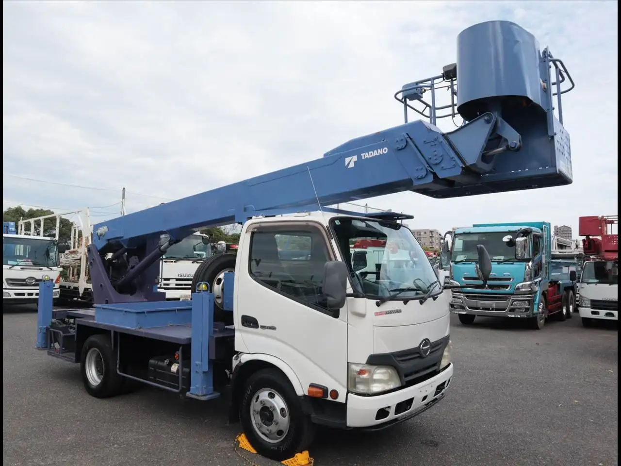 日野 デュトロ 小型 高所・建柱車 高所作業車 SKG-XZU640Fの中古トラック画像2