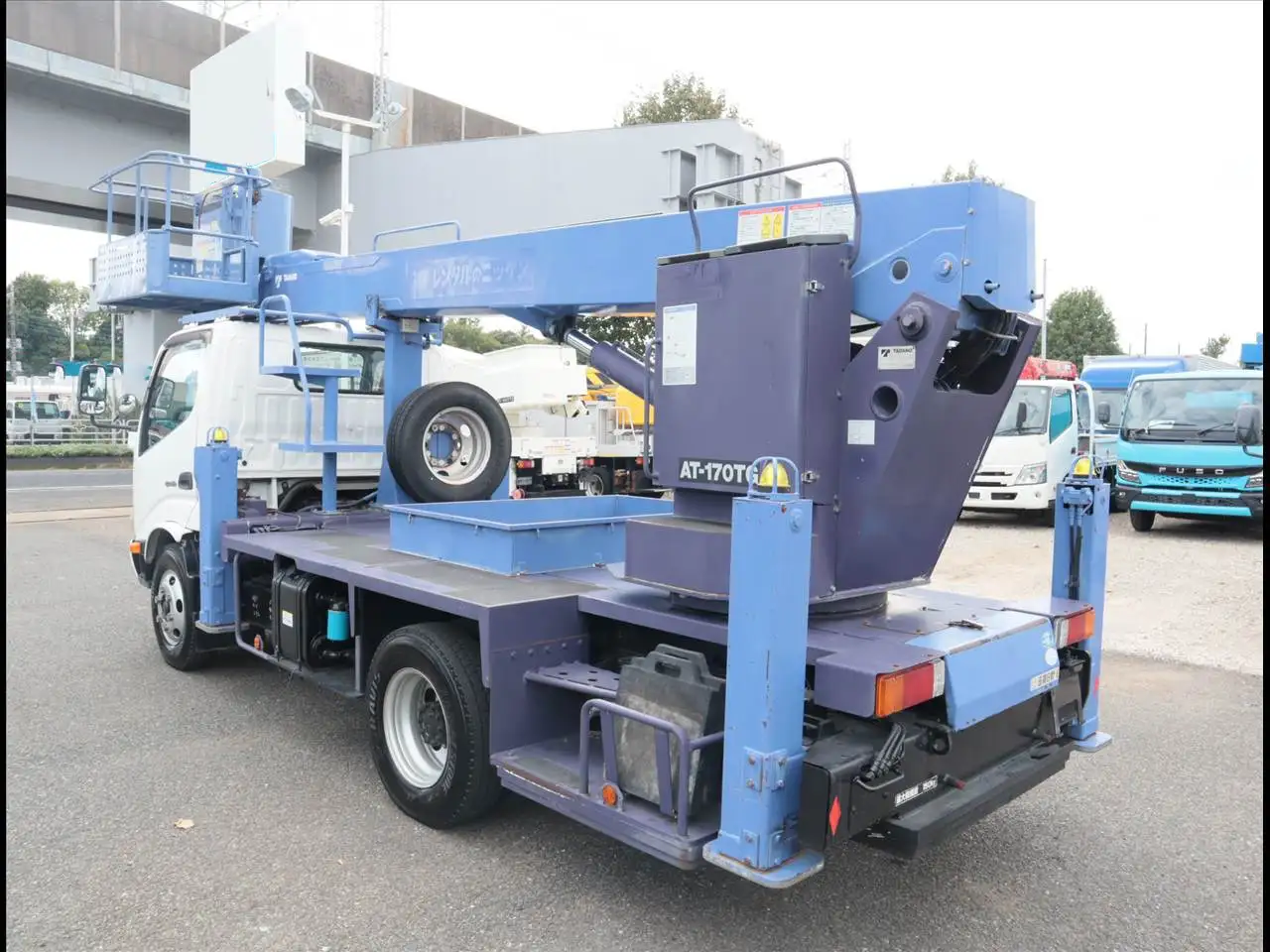 日野 デュトロ 小型 高所・建柱車 高所作業車 SKG-XZU640Fの中古トラック画像4
