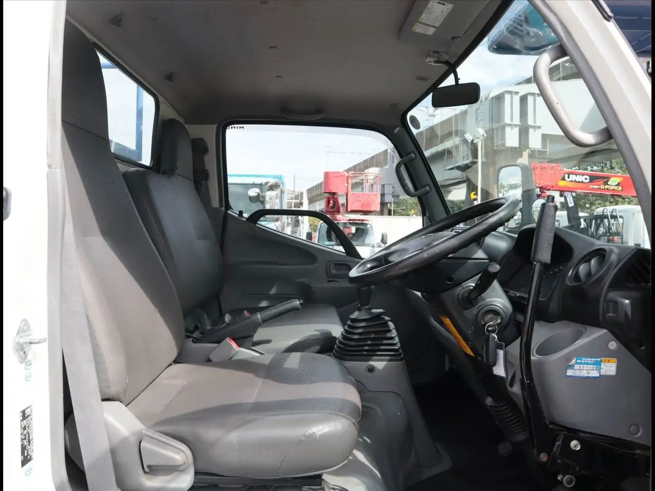 日野 デュトロ 小型 高所・建柱車 高所作業車 SKG-XZU640Fの中古トラック画像11