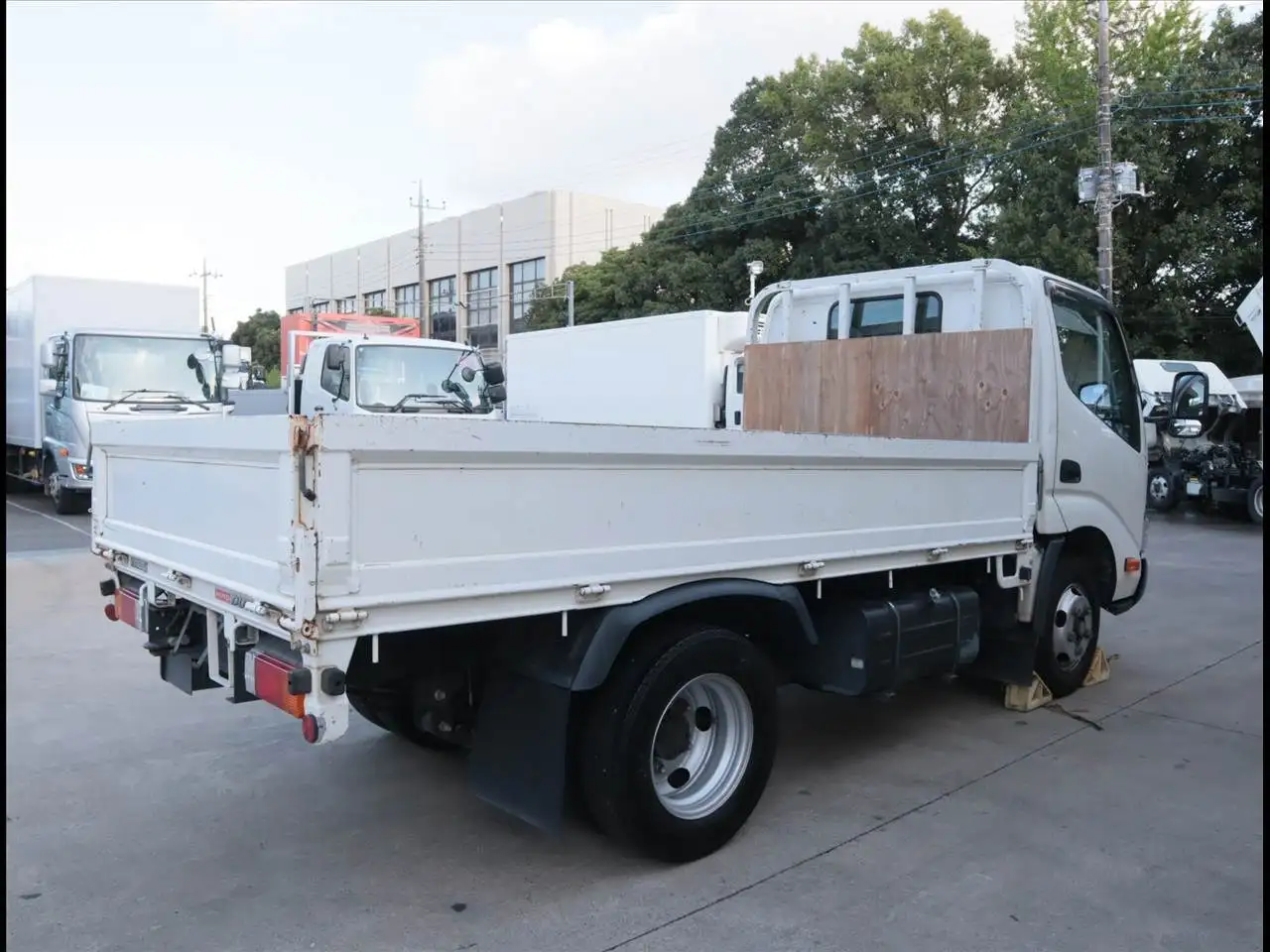 日野 デュトロ 小型 平ボディ TKG-XZC605M H31/R1の中古トラック画像3