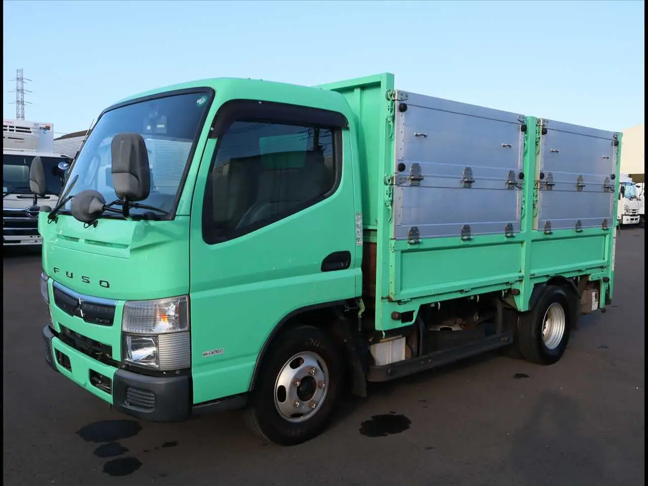 三菱 キャンター 小型 平ボディ パワーゲート 床鉄板 の中古トラック【車両No.198084】