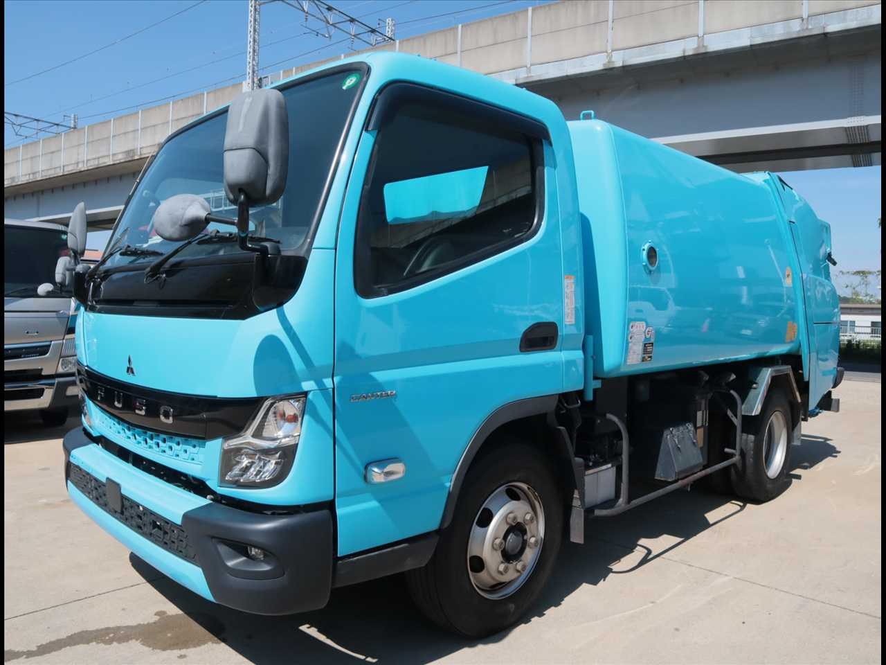 三菱 キャンター 小型 パッカー車
