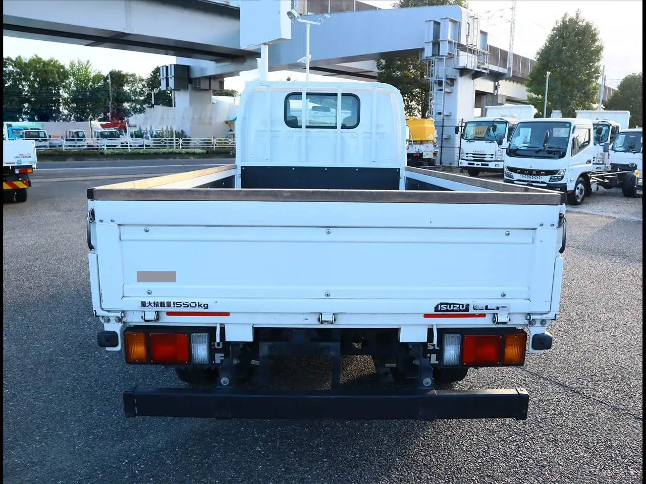 いすゞ エルフ 小型 平ボディ 2RG-NHR88A R4の中古トラック画像4