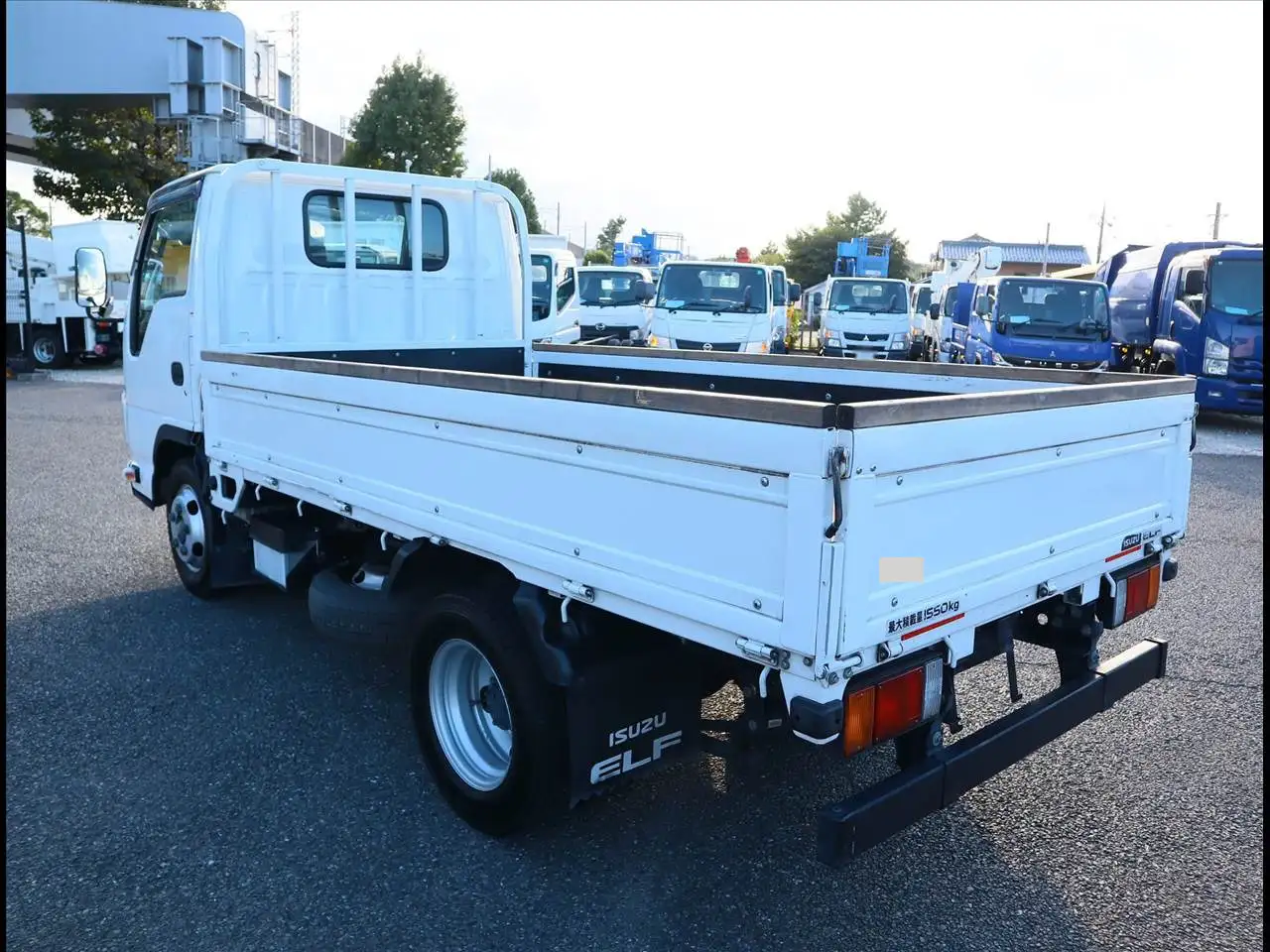 いすゞ エルフ 小型 平ボディ 2RG-NHR88A R4の中古トラック画像5