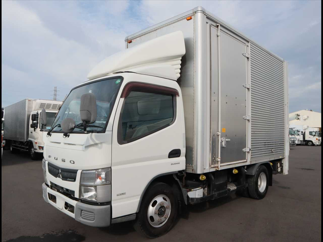 三菱 キャンター 小型 平ボディ パワーゲート TPG-FBA00 の中古トラック【車両No.197674】