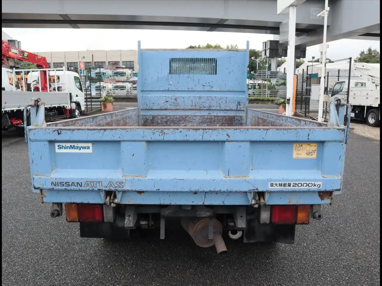 日産 アトラス 小型 ダンプ 強化 PB-AKR81ADの中古トラック画像4