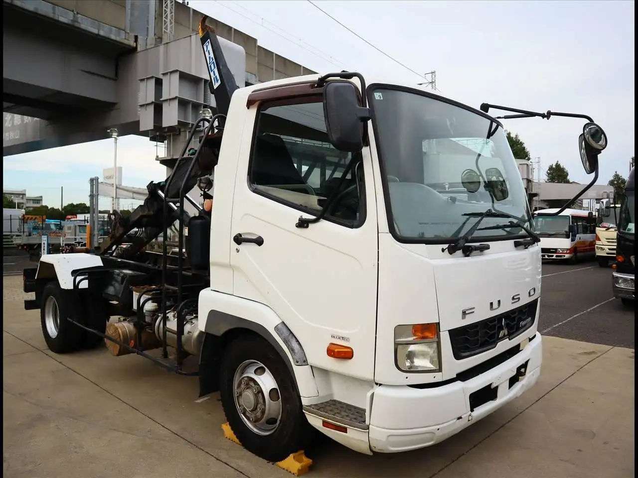 三菱 ファイター 中型/増トン アームロール ツインホイスト TKG-FK71Fの中古トラック画像2