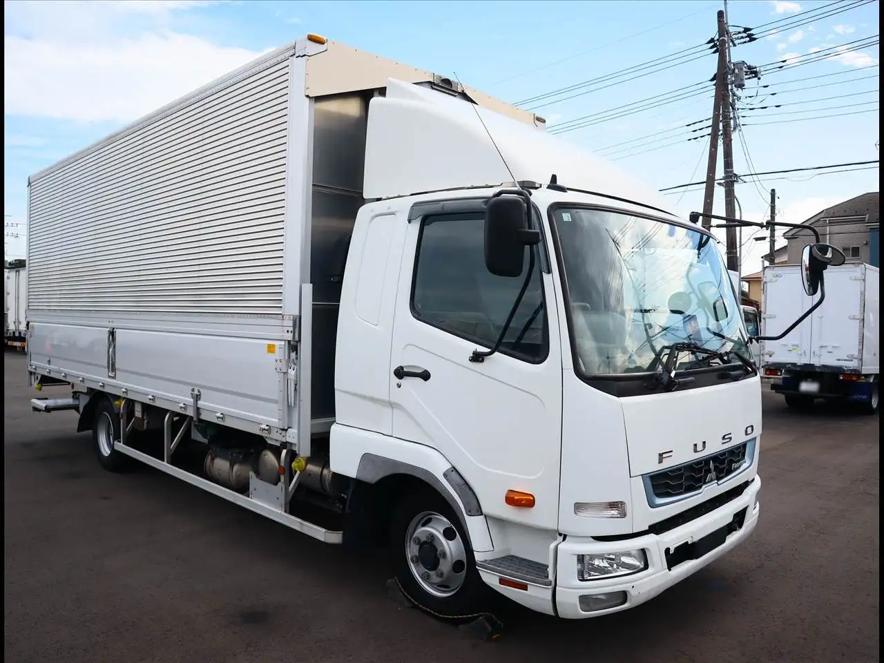 三菱 ファイター 中型/増トン ウイング パワーゲート エアサスの中古トラック画像2