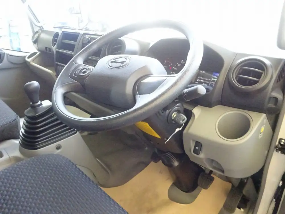 日野 デュトロ 小型 平ボディ 床鉄板 2KG-XZU720Mの中古トラック画像12