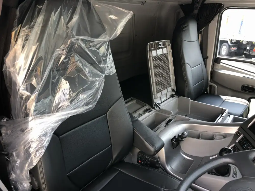 日産UD クオン 大型 平ボディ アルミブロック ベッドの中古トラック画像13