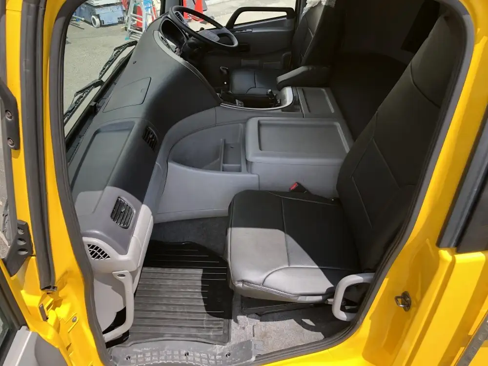 日産UD クオン 大型 平ボディ アルミブロック ベッドの中古トラック画像12