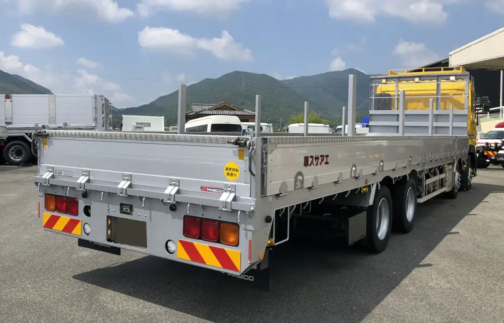 日産UD クオン 大型 平ボディ アルミブロック ベッドの中古トラック画像4
