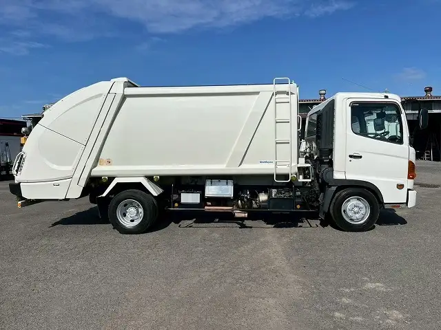 日野 レンジャー 中型/増トン パッカー車 プレス式 BKG-FC7JGYAの中古トラック画像2