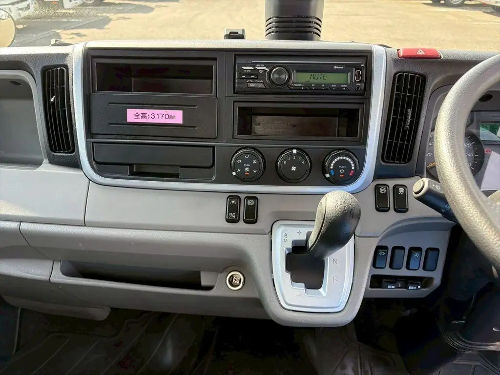 三菱 キャンター 小型 アルミバン 2RG-FBA20 R5の中古トラック画像15