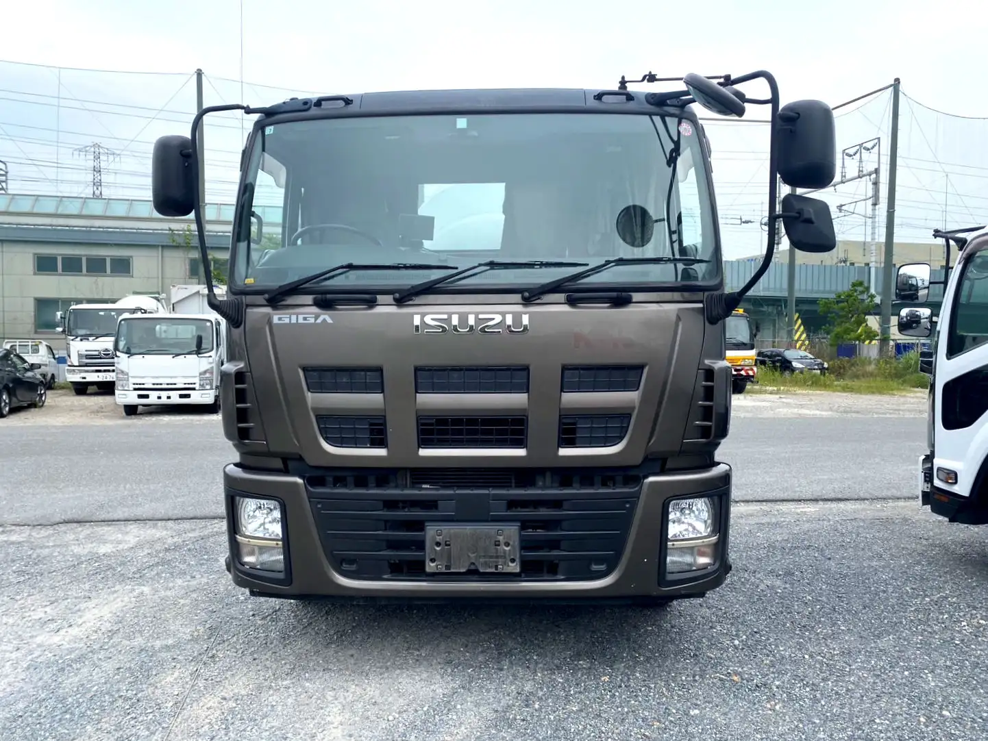 いすゞ ギガ 大型 ミキサー・ポンプ ベッド QKC-CXZ77ATの中古トラック画像2
