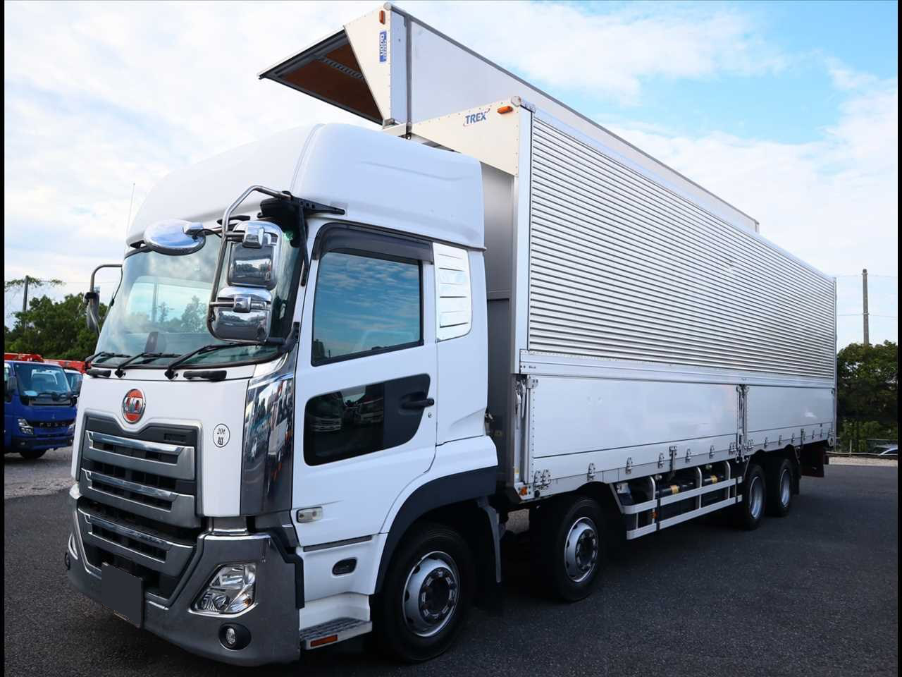 日産UD クオン 大型 ウイング