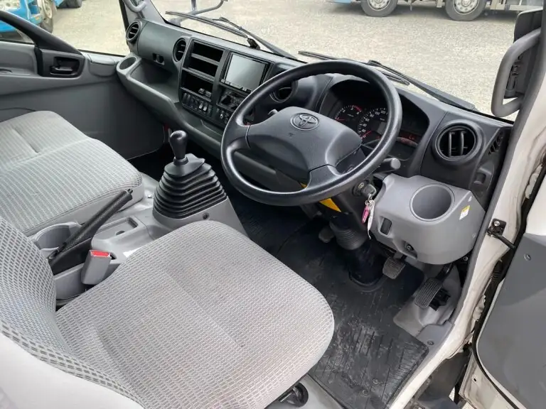 トヨタ ダイナ 小型 ウイング TKG-XZU710 H29の中古トラック画像11