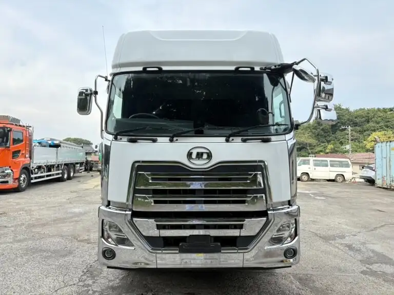 日産UD クオン 大型 トラクター ハイルーフ 1デフの中古トラック画像2