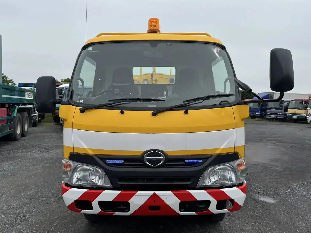 日野 デュトロ 小型 タンク車 その他 SKG-XZU600Eの中古トラック画像2