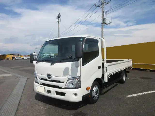 日野 デュトロ 小型 平ボディ 2KG-XZU712M R7 の中古トラック【車両No.198201】