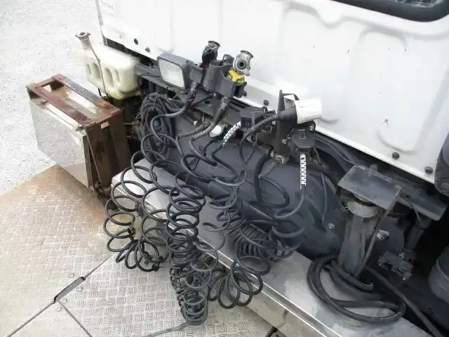 いすゞ ギガ 大型 トラクター ハイルーフ 1デフの中古トラック画像7