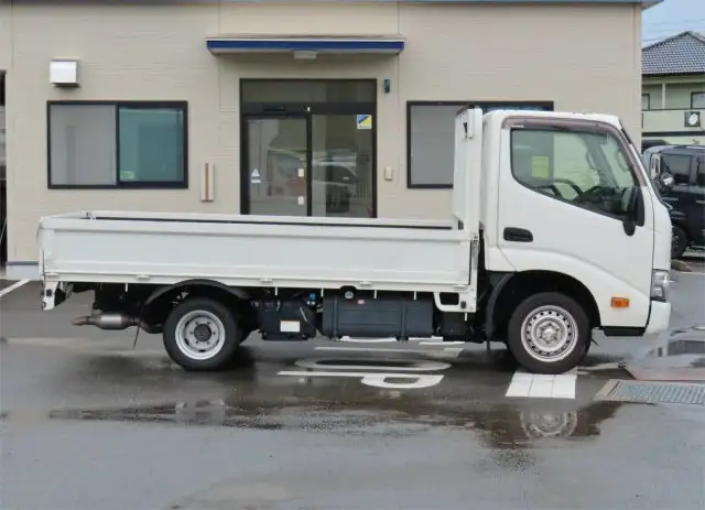 日野 デュトロ 小型 平ボディ 2DG-GDY231M R4の中古トラック画像3