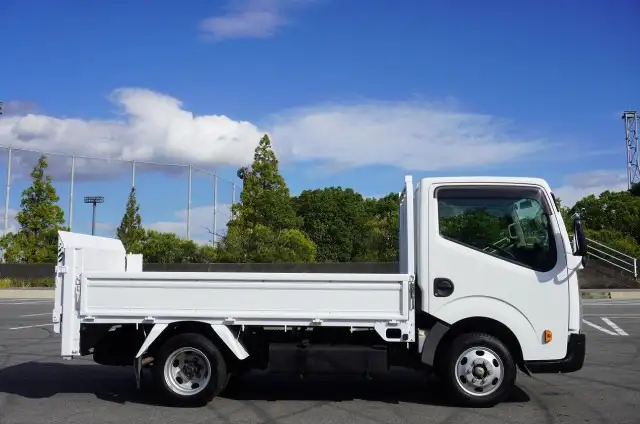 日産 アトラス 小型 平ボディ パワーゲート 床鉄板の中古トラック画像3