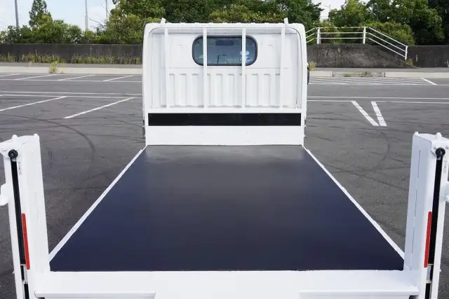 日産 アトラス 小型 平ボディ パワーゲート 床鉄板の中古トラック画像9