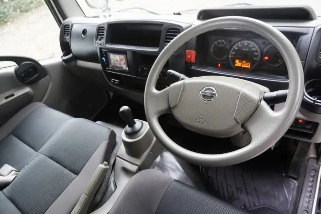 日産 アトラス 小型 平ボディ パワーゲート 床鉄板の中古トラック画像11