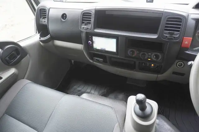 日産 アトラス 小型 平ボディ パワーゲート 床鉄板の中古トラック画像12