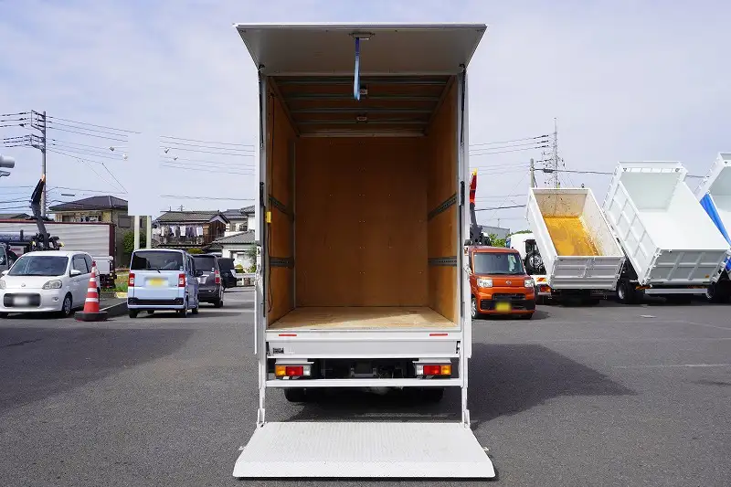 三菱 キャンター 小型 アルミバン パワーゲート サイドドアの中古トラック画像5