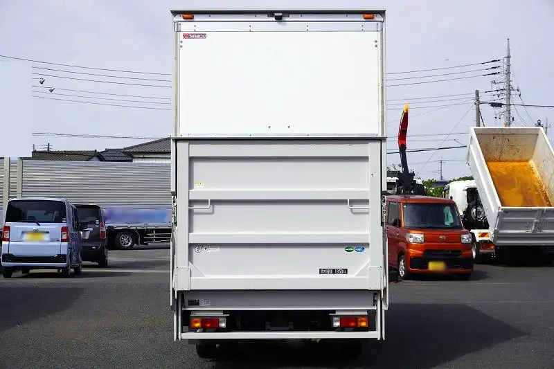 三菱 キャンター 小型 アルミバン パワーゲート サイドドアの中古トラック画像3