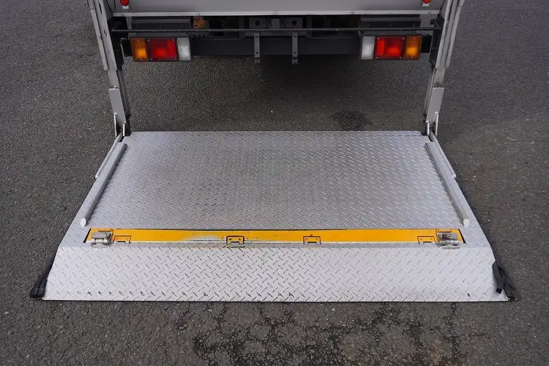 いすゞ エルフ 小型 アルミバン パワーゲート TRG-NLR85ANの中古トラック画像8