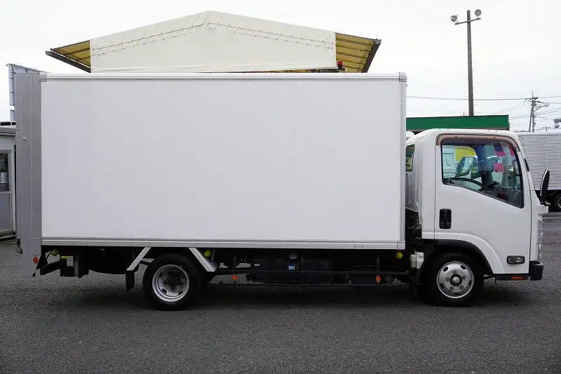 いすゞ エルフ 小型 アルミバン パワーゲート TRG-NLR85ANの中古トラック画像2