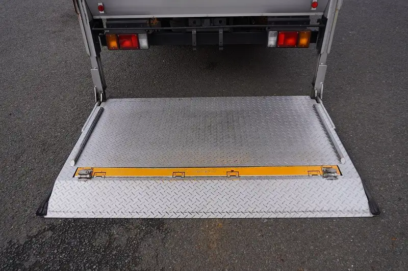 いすゞ エルフ 小型 アルミバン パワーゲート TRG-NLR85ANの中古トラック画像8