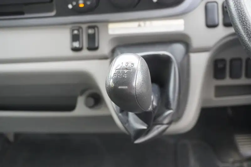 三菱 キャンター 小型 アルミバン サイドドア 2PG-FEB80の中古トラック画像14