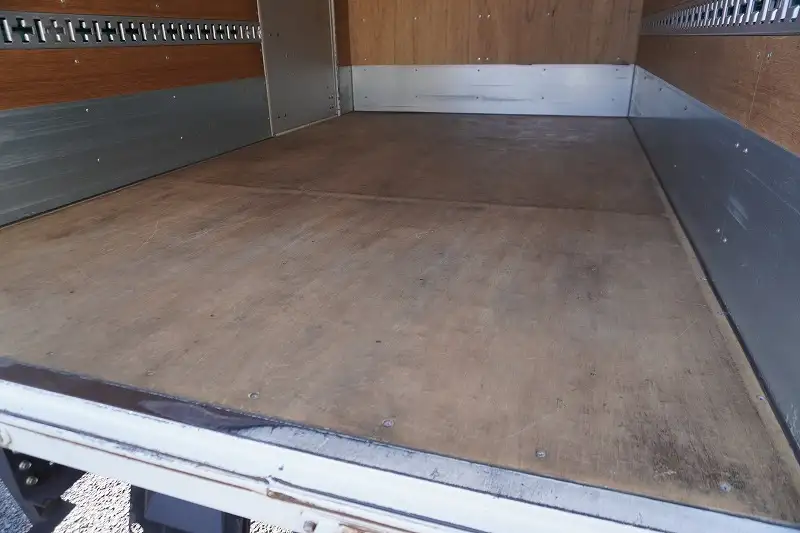 三菱 キャンター 小型 アルミバン サイドドア 3枚観音の中古トラック画像6