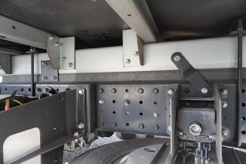 三菱 キャンター 小型 アルミバン サイドドア 3枚観音の中古トラック画像像17