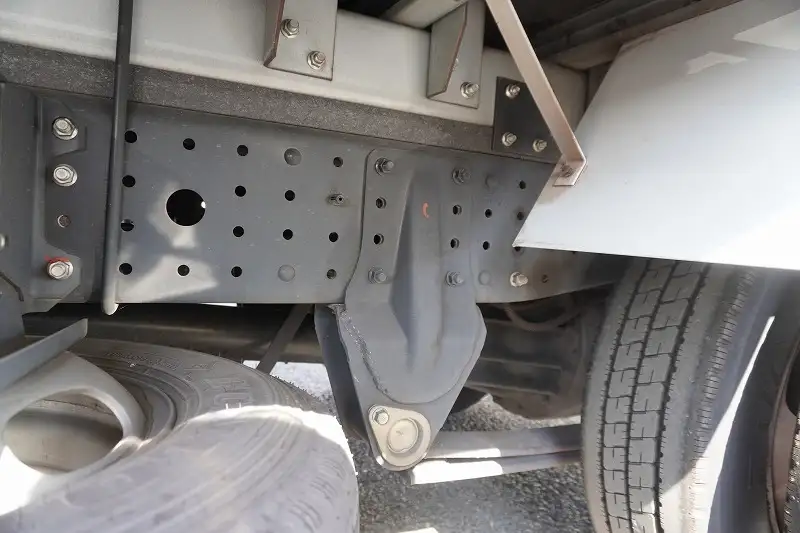 三菱 キャンター 小型 アルミバン サイドドア 3枚観音の中古トラック画像18