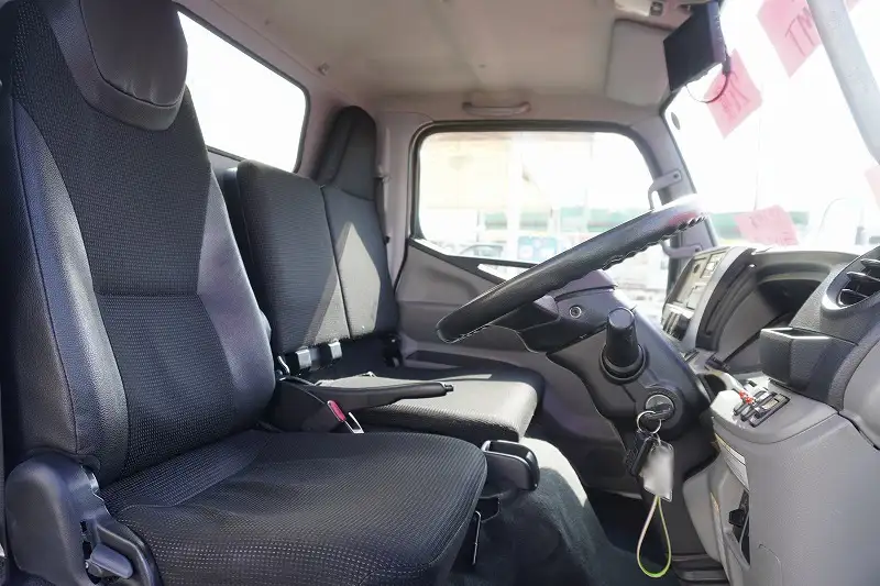 三菱 キャンター 小型 アルミバン サイドドア 3枚観音の中古トラック画像11