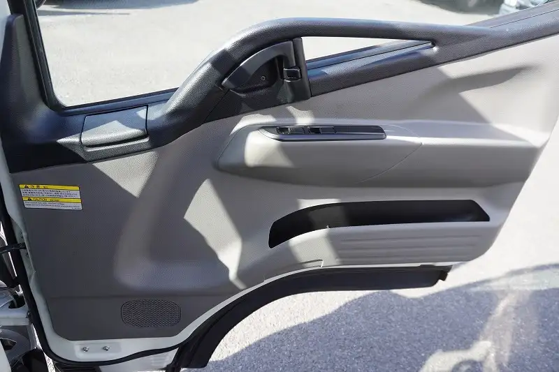 三菱 キャンター 小型 アルミバン サイドドア 3枚観音の中古トラック画像15